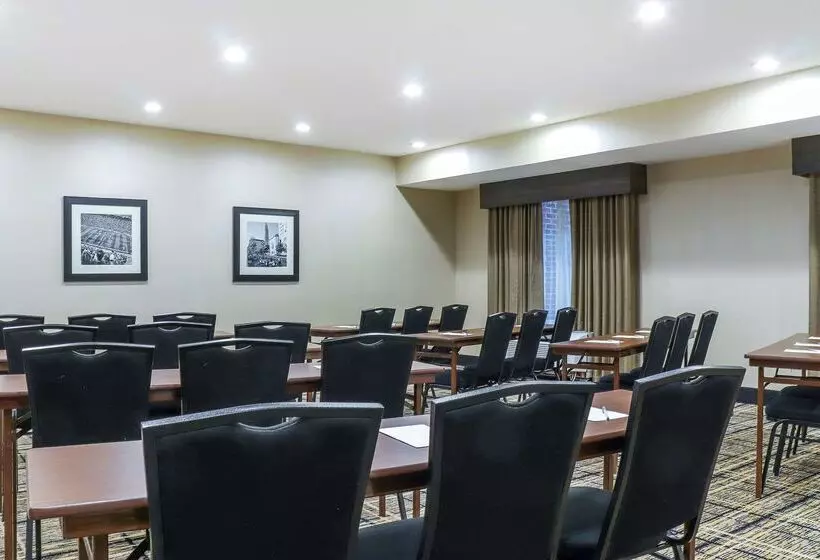 호텔 Hampton Inn Heath Newark