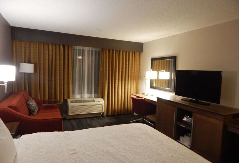 Отель Hampton Inn Heath Newark