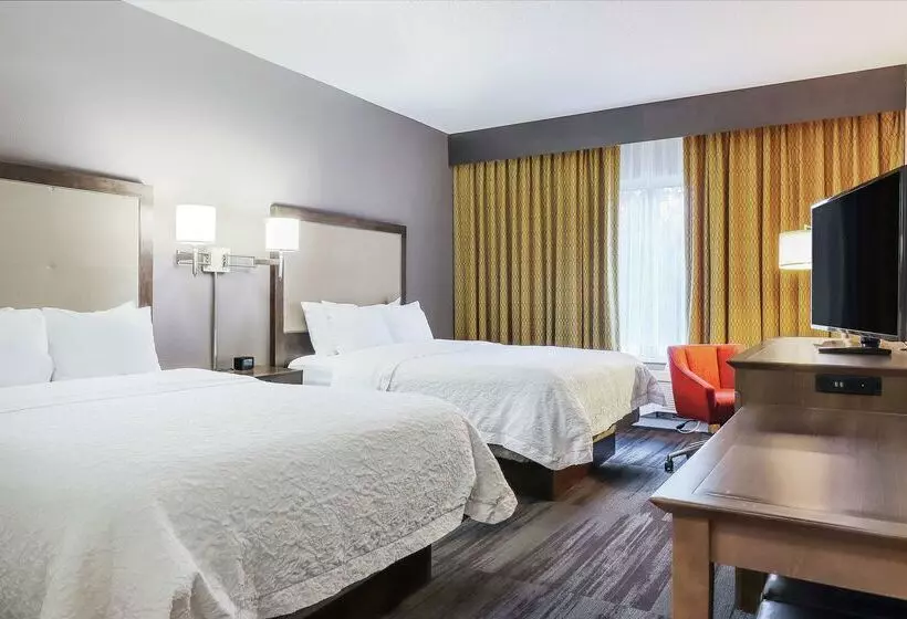 호텔 Hampton Inn Heath Newark