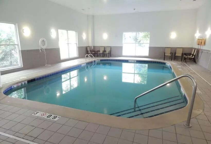 호텔 Hampton Inn Heath Newark