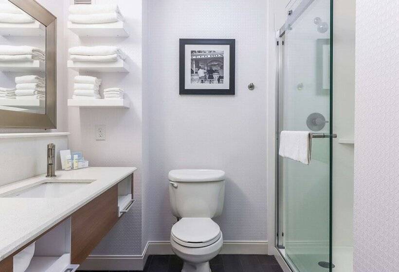 Отель Hampton Inn Heath Newark