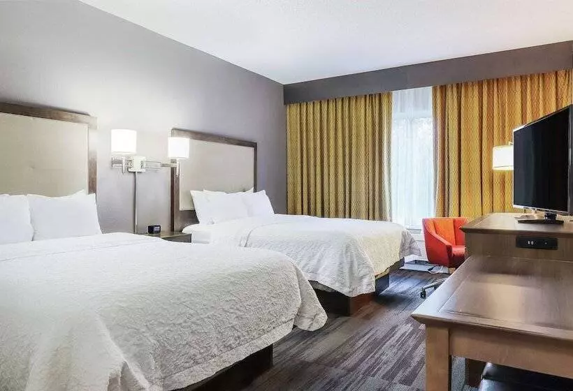 호텔 Hampton Inn Heath Newark