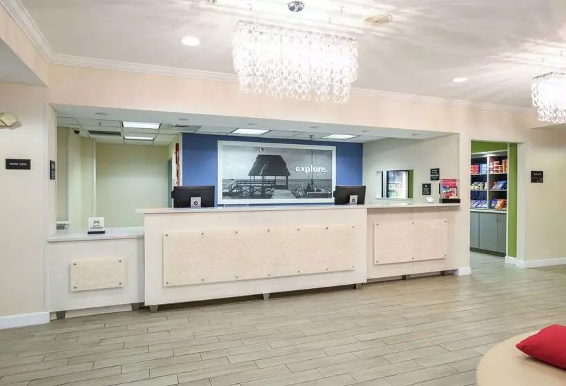 هتل Hampton Inn Jacksonville East Regency Square