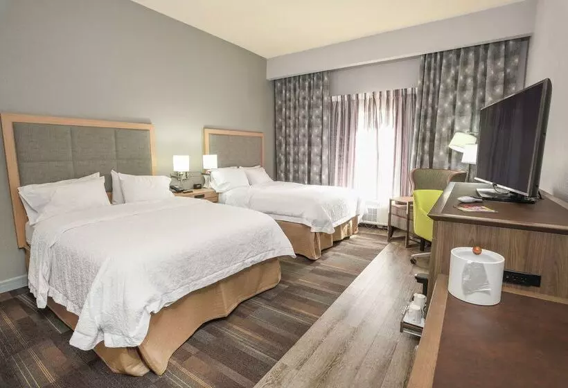 هتل Hampton Inn Jacksonville East Regency Square