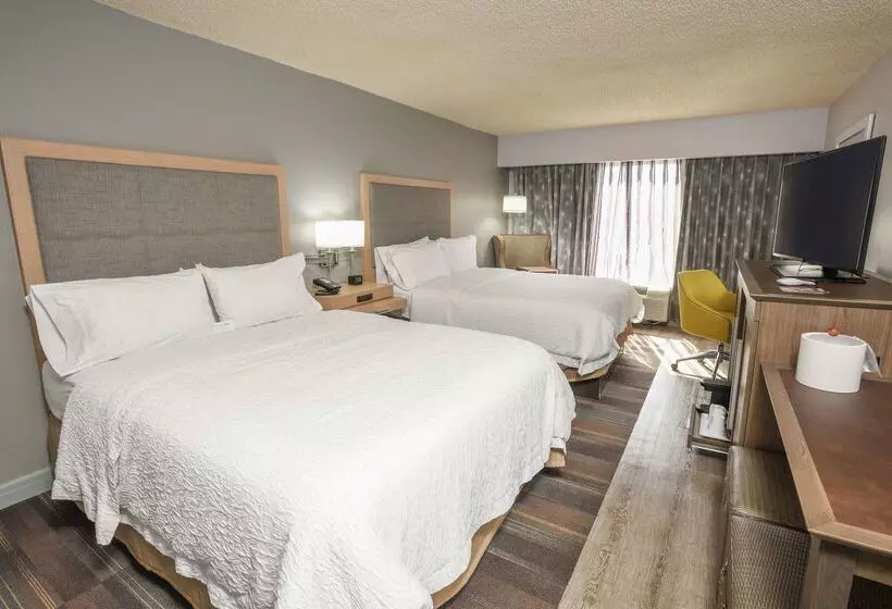 هتل Hampton Inn Jacksonville East Regency Square