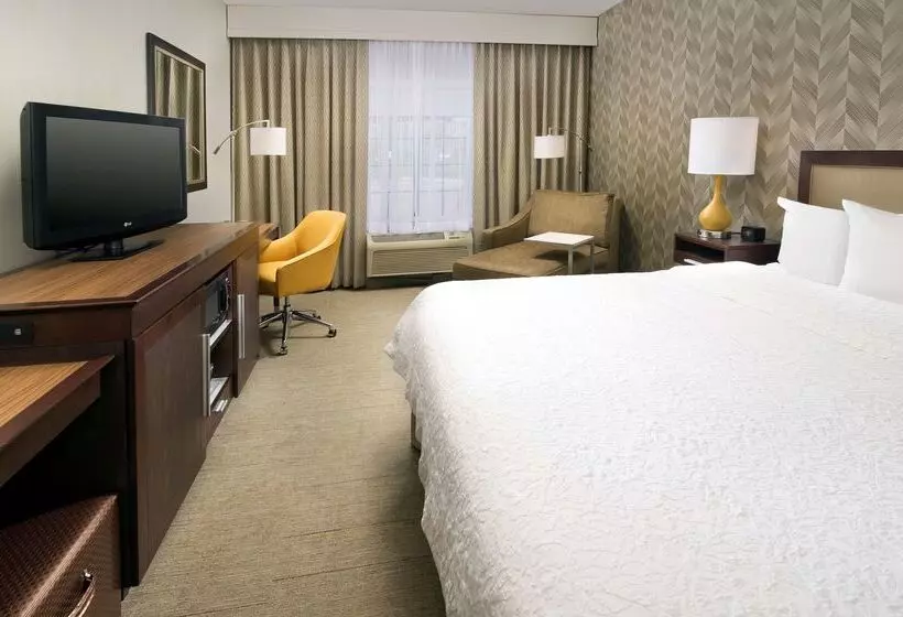 هتل Hampton Inn Kansas City The Legends