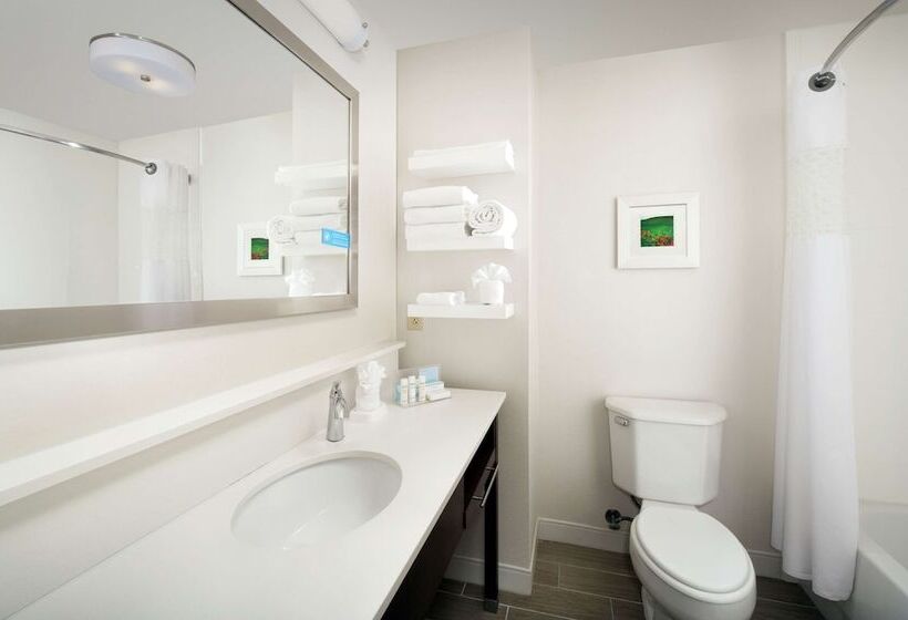 בית מלון כפרי Hampton Inn Kansas City The Legends