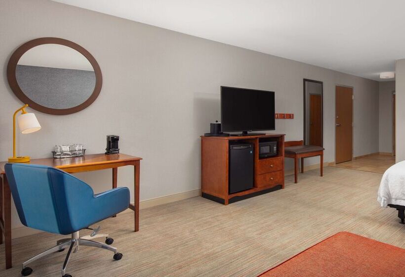 فندق Hampton Inn Medford