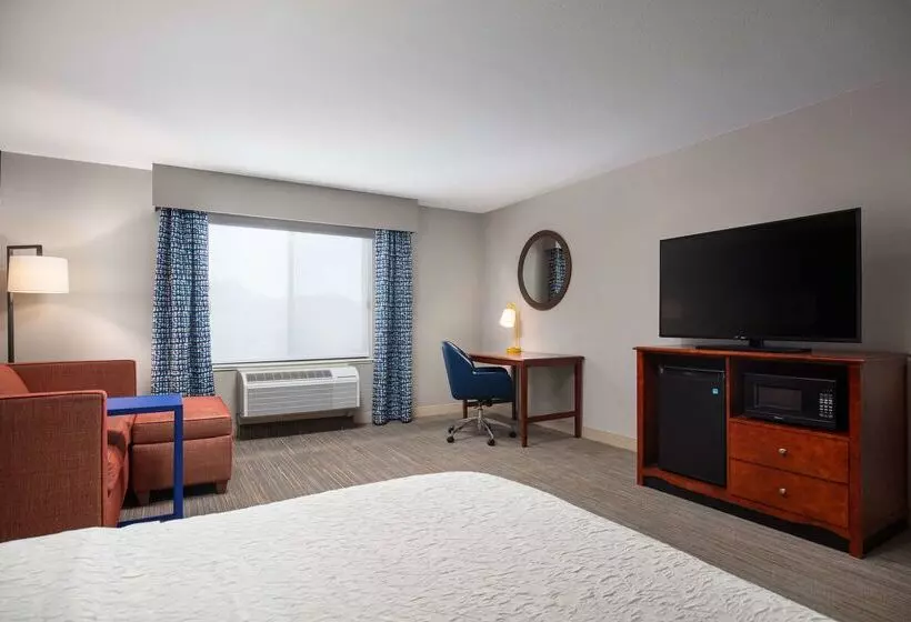 ホテル Hampton Inn Medford