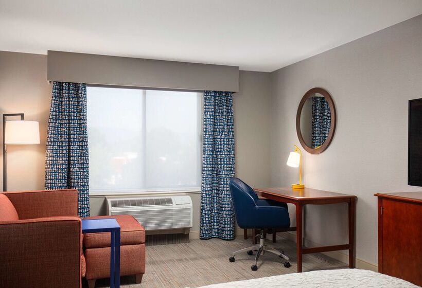 فندق Hampton Inn Medford