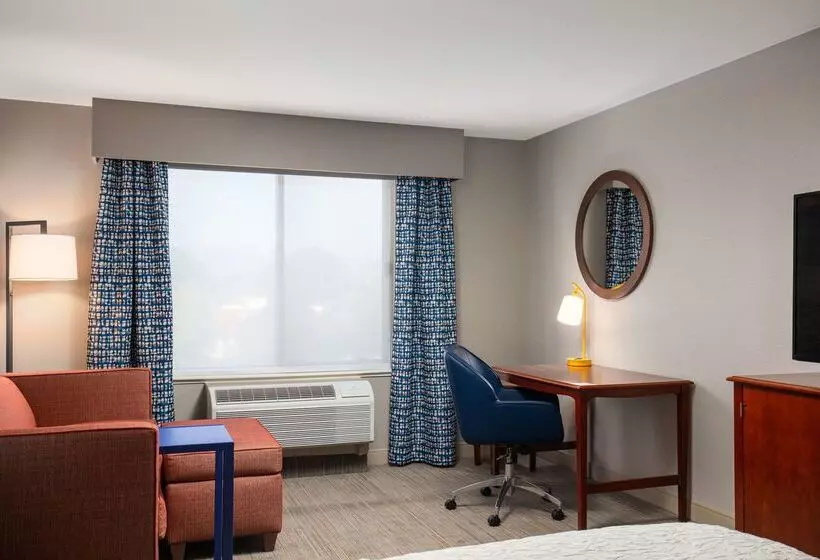 ホテル Hampton Inn Medford