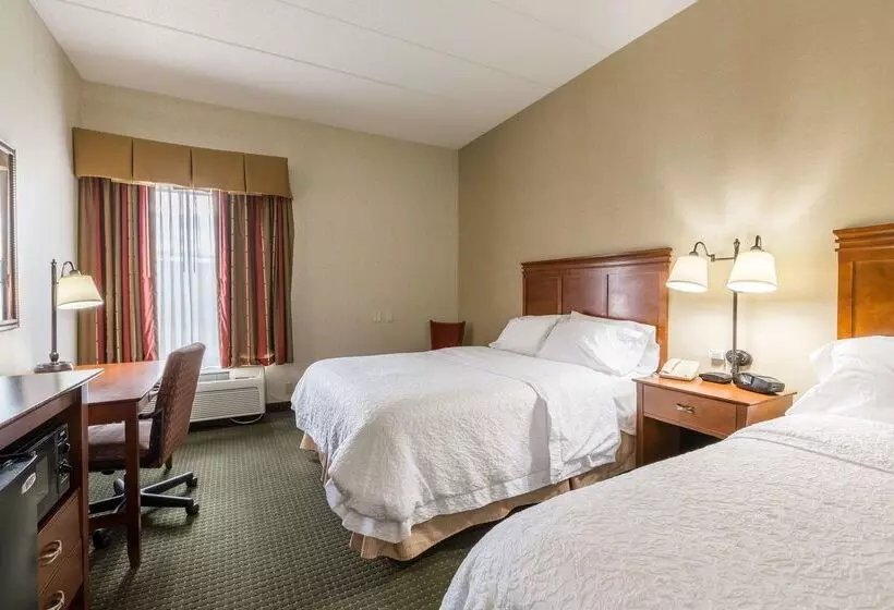 فندق Hampton Inn Sidney