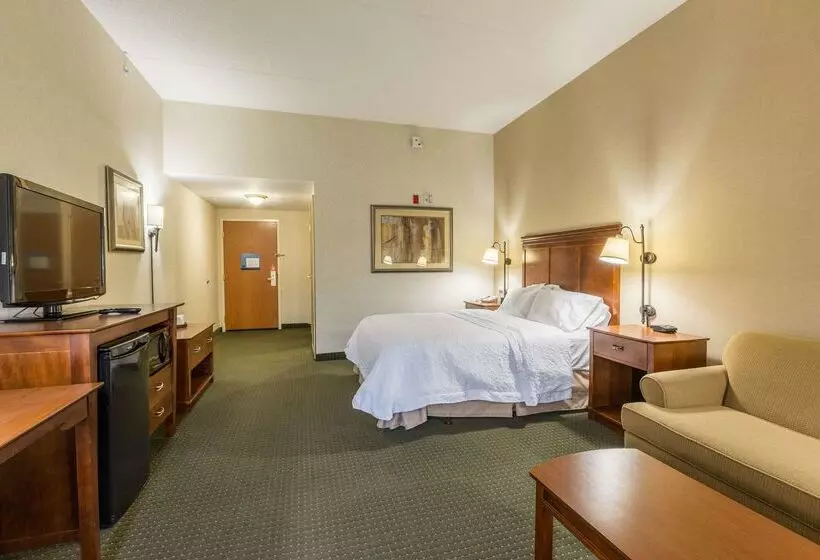 فندق Hampton Inn Sidney