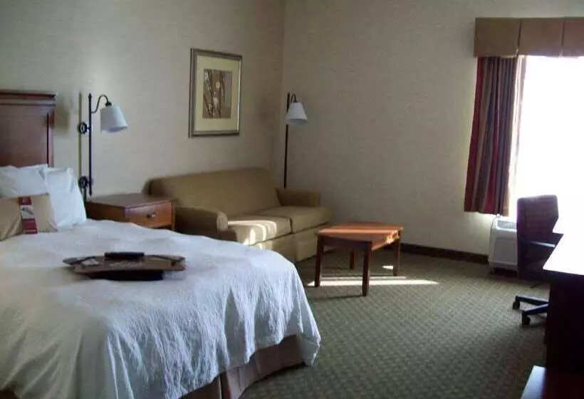 فندق Hampton Inn Sidney