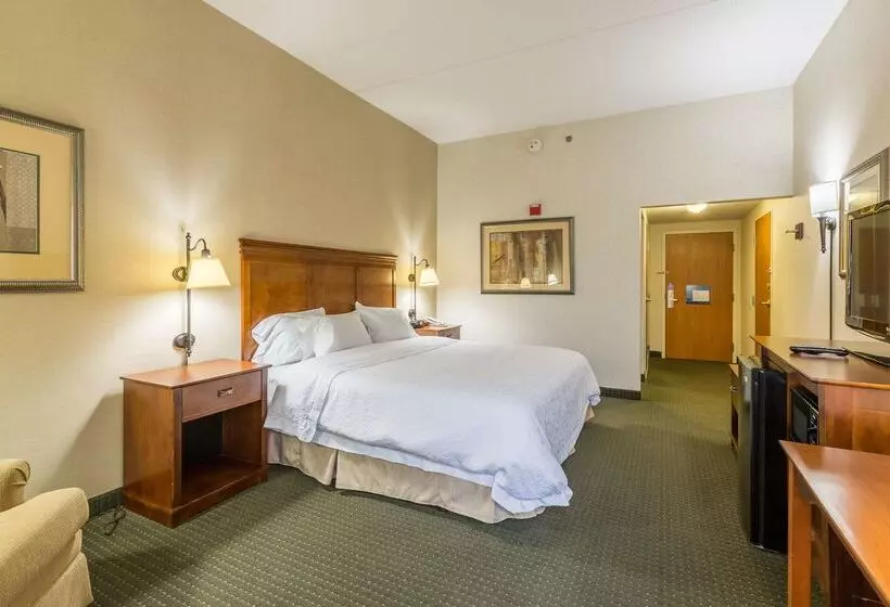 فندق Hampton Inn Sidney