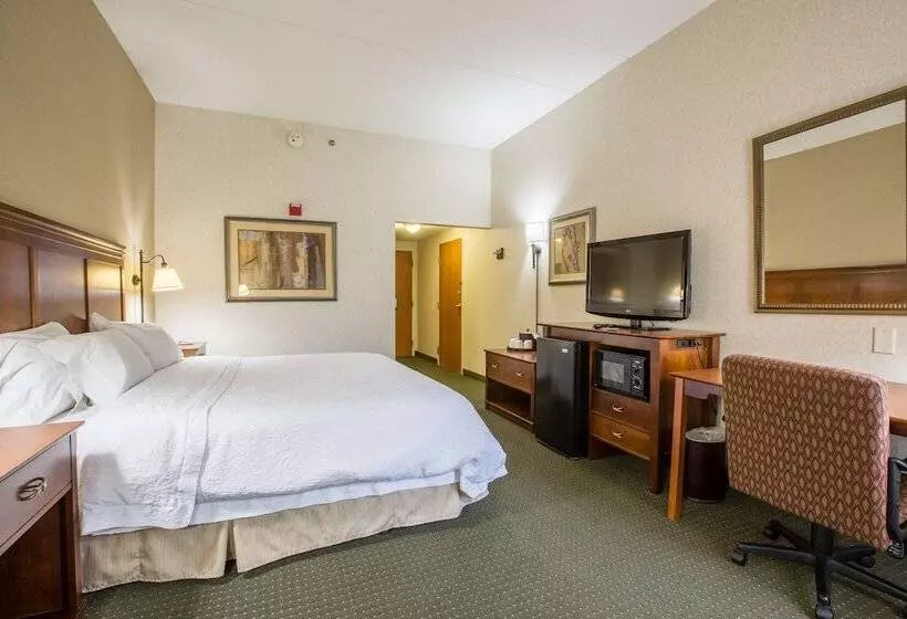 فندق Hampton Inn Sidney