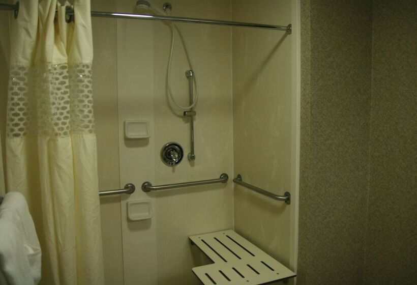 Отель Hampton Inn Stroudsburg/poconos