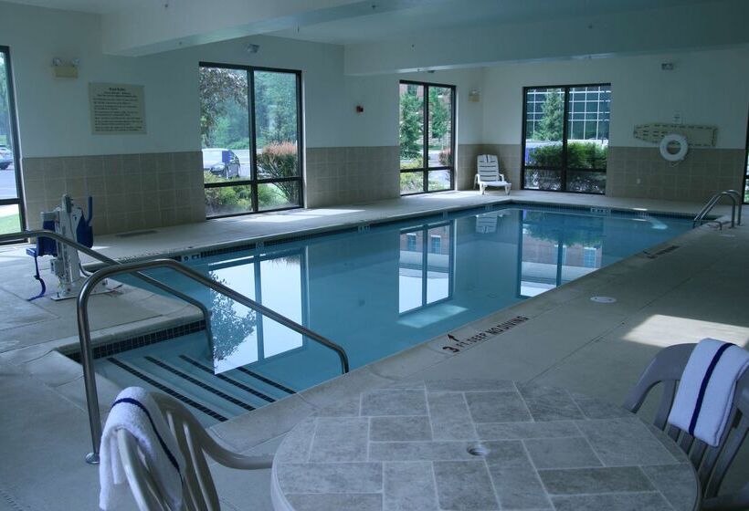 Отель Hampton Inn Stroudsburg/poconos