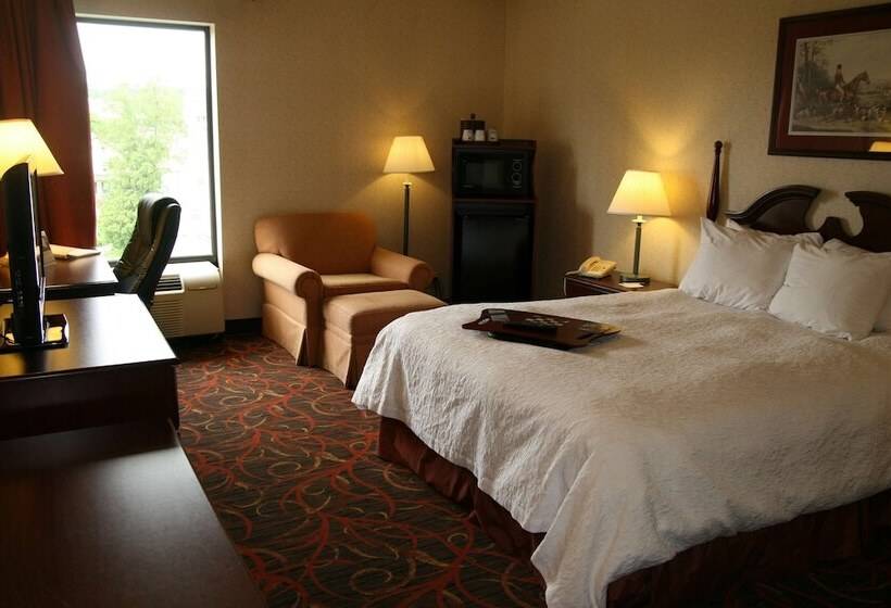 Отель Hampton Inn Stroudsburg/poconos