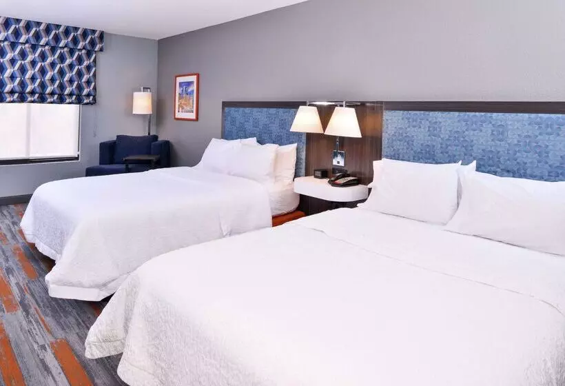 ホテル Hampton Inn & Suites Legacy Parkfrisco