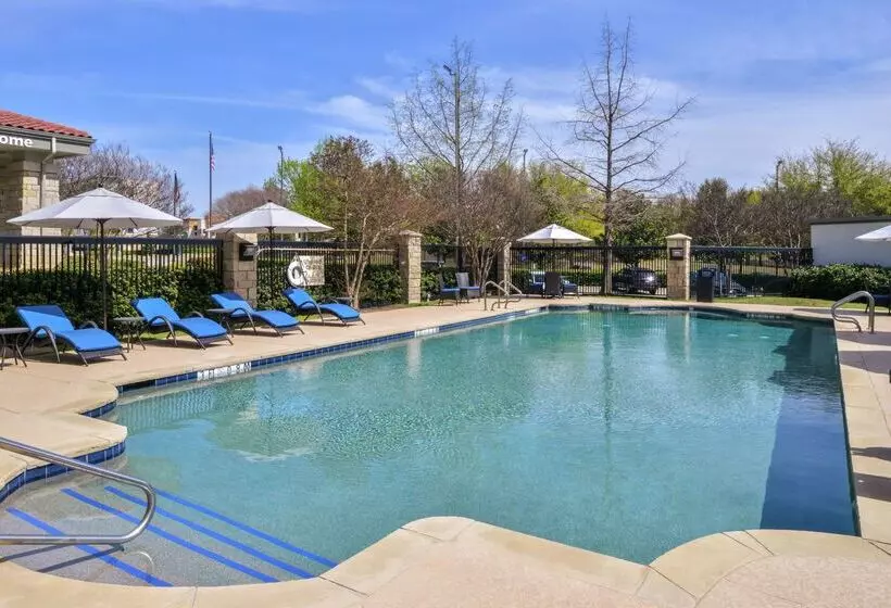 ホテル Hampton Inn & Suites Legacy Parkfrisco