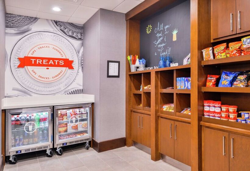 فندق Hampton Inn & Suites Legacy Parkfrisco