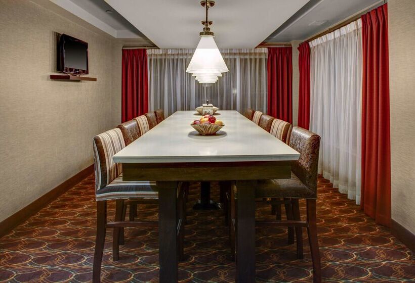 فندق Hampton Inn & Suites N. Ft. Worthalliance Airport