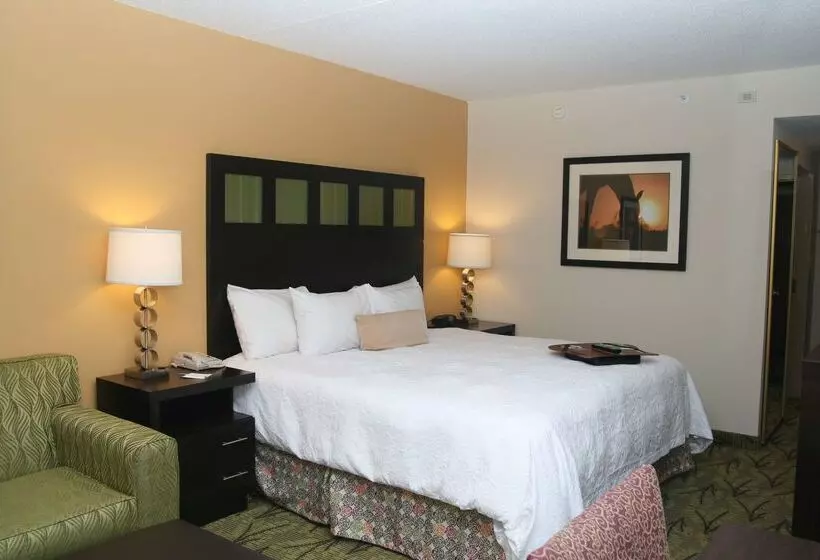 فندق Hampton Inn & Suites Tulsa Woodland Hills 71st Memorial