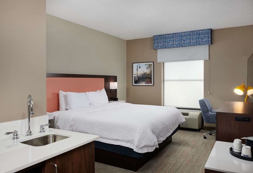 هتل Hampton Inn Wilmington Medical Park