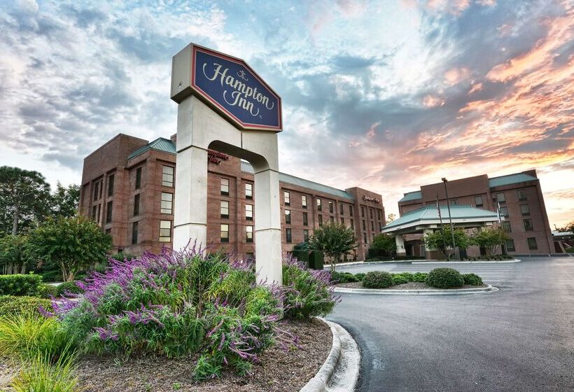 هتل Hampton Inn Wilmington Medical Park