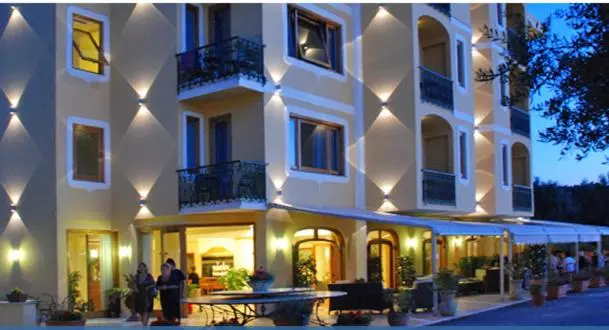 Отель Johanna Park