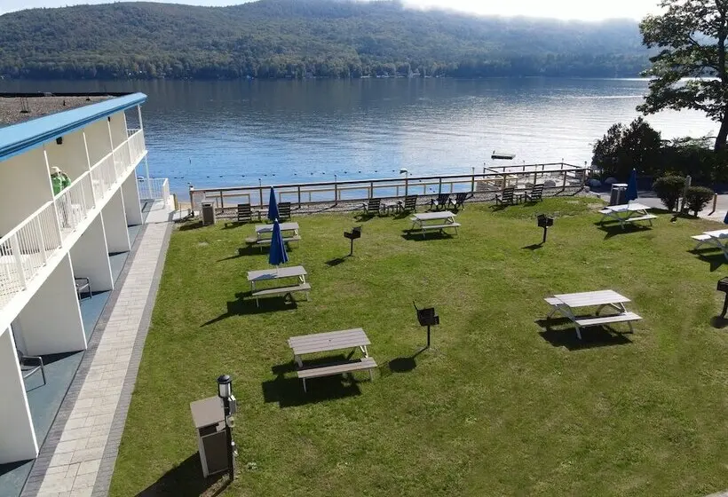 هتل Lakefront Terrace Resort