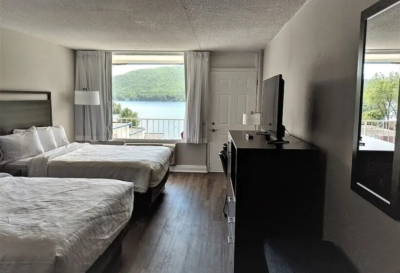 هتل Lakefront Terrace Resort