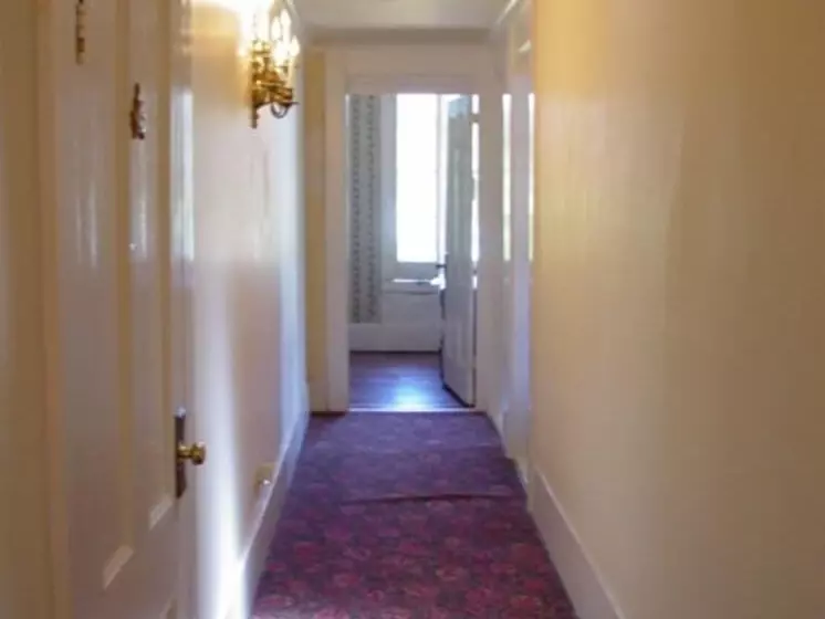 호텔 Léger Restaurant & Saloon