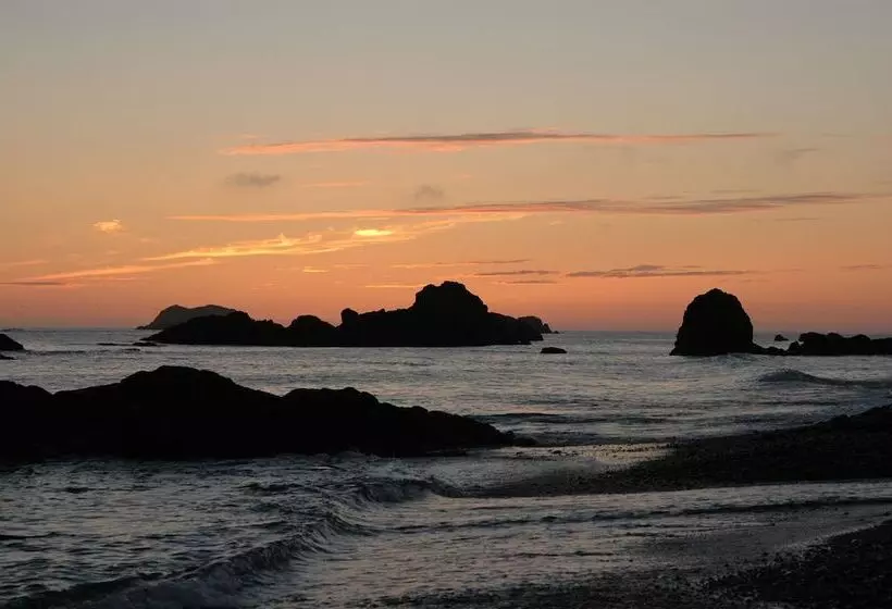 ホテル Oceanfront Lodge