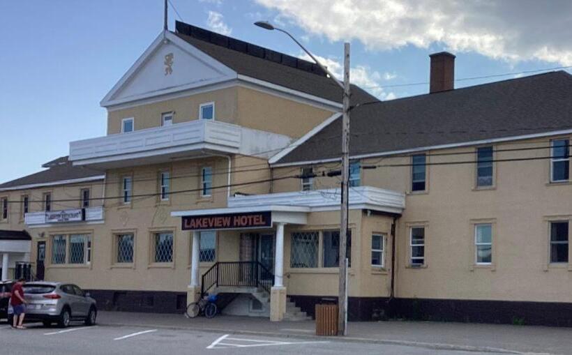 هتل Lakeview