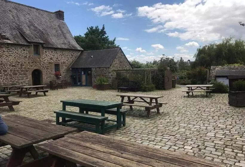 Auberge De Jeunesse Hi Saint Brieuc