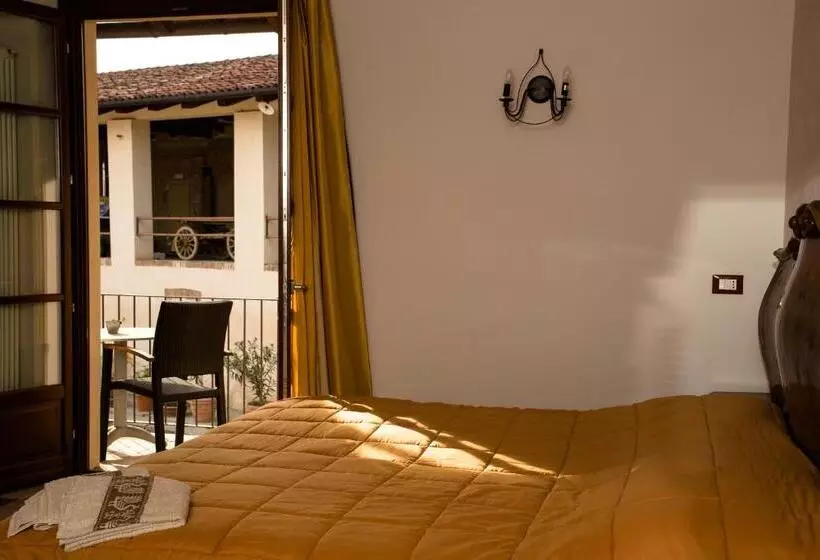 ホテル La Madonnina Agriturismo Dorè