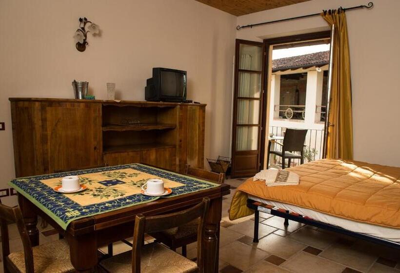 ホテル La Madonnina Agriturismo Dorè