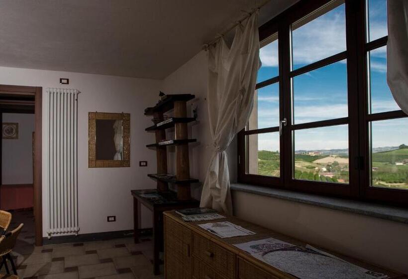 ホテル La Madonnina Agriturismo Dorè