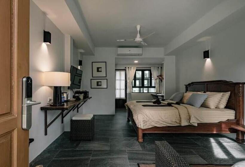 Отель Palin Family Cottage