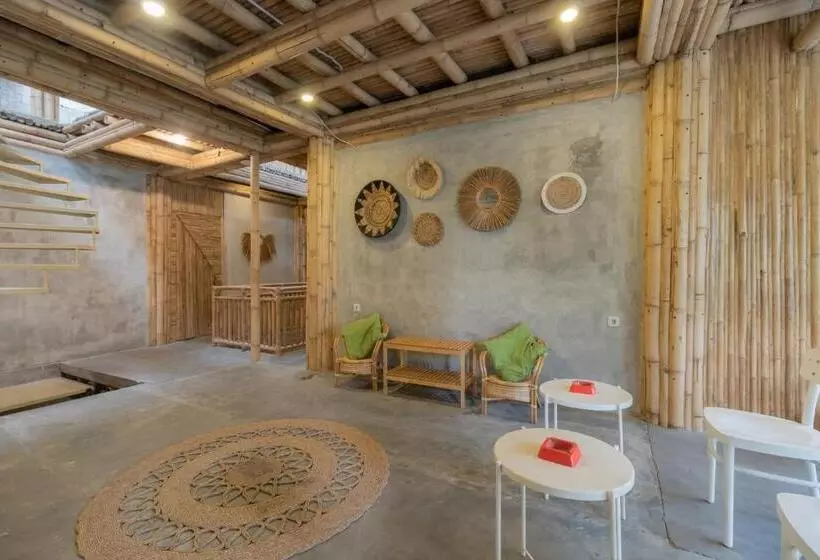 Hotelli Urbanview Ta Ke Residence Blok M By Reddoorz