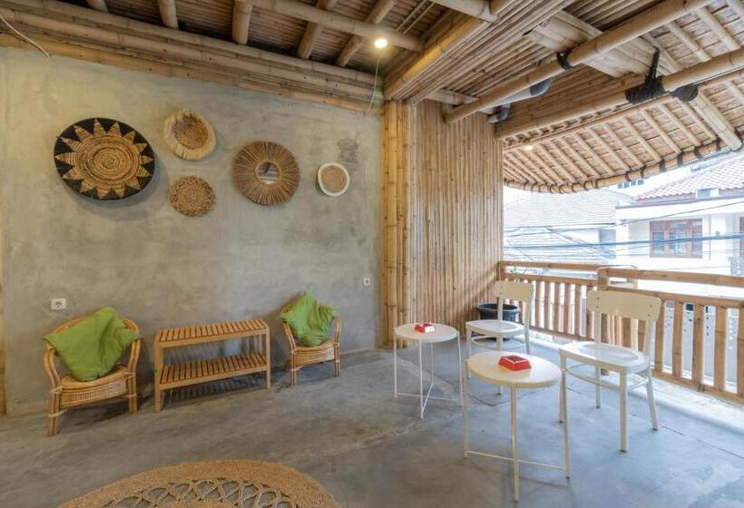 فندق Urbanview Ta Ke Residence Blok M By Reddoorz