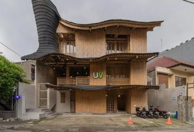 Hotelli Urbanview Ta Ke Residence Blok M By Reddoorz