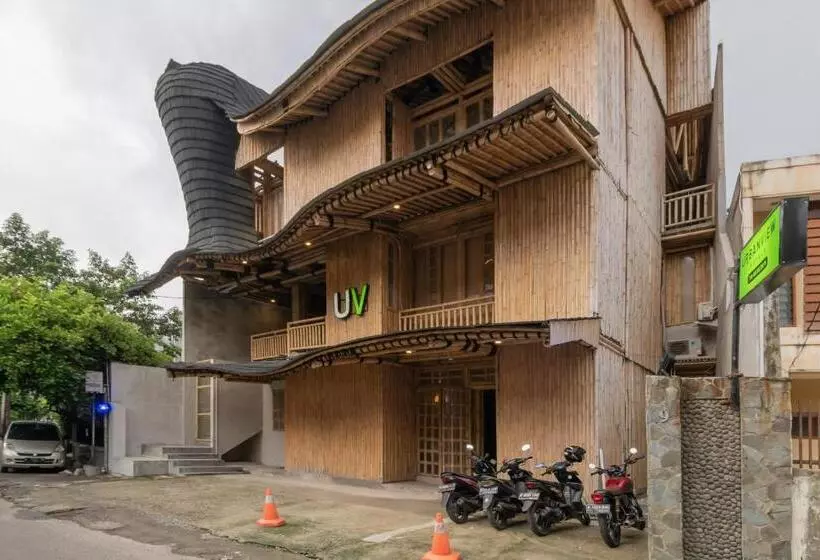 Hotelli Urbanview Ta Ke Residence Blok M By Reddoorz