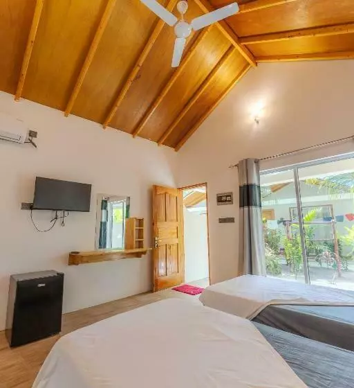 پانسیون Thoddoo Sun Sky Inn, Maldives