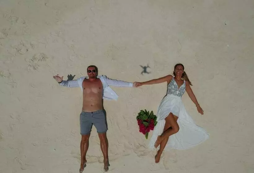 پانسیون Thoddoo Sun Sky Inn, Maldives
