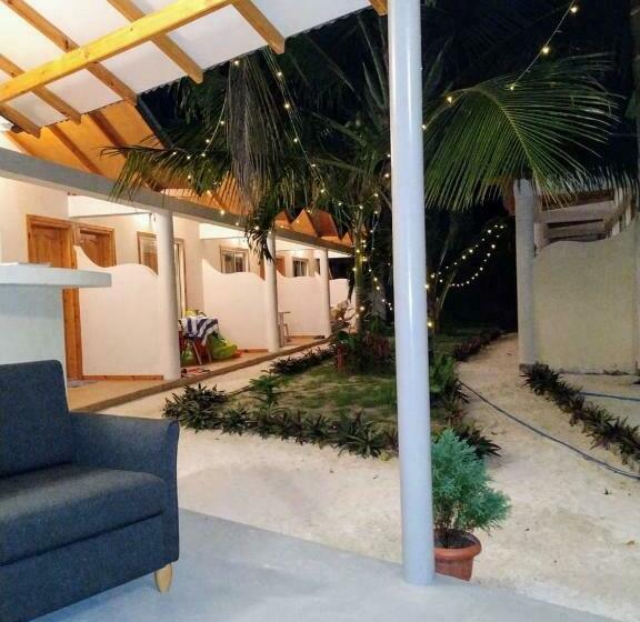 پانسیون Thoddoo Sun Sky Inn, Maldives