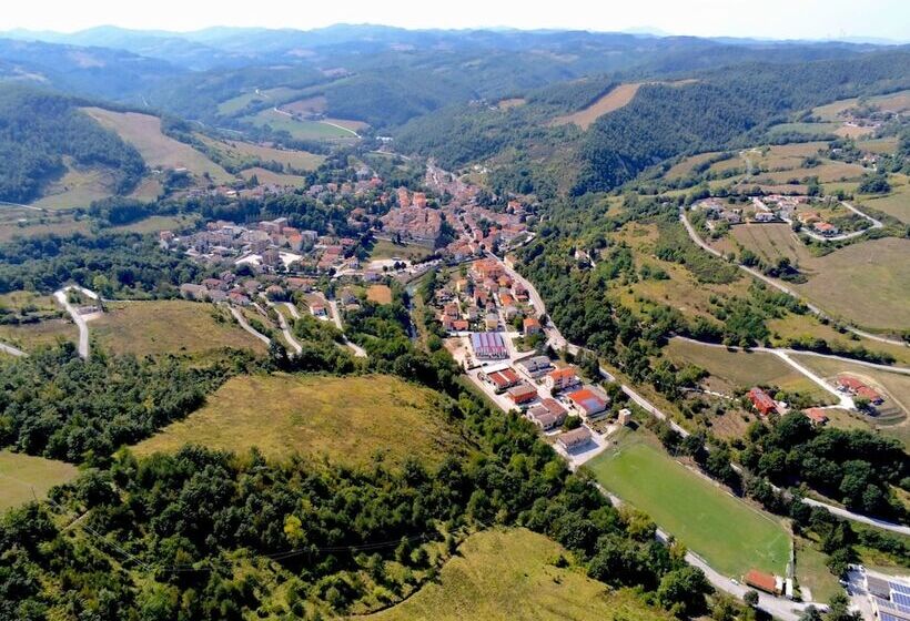 Country House With Pool At 700 Meters, Cycling And Walking Opportunities