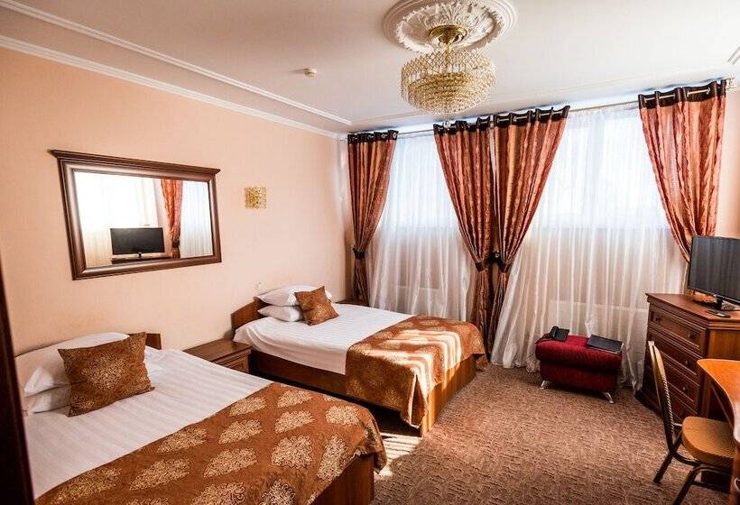 فندق فئة نجمة واحدة Art